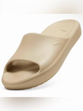 NWT Puma Size 8 Unisex - shibui cat slide sandal in sand